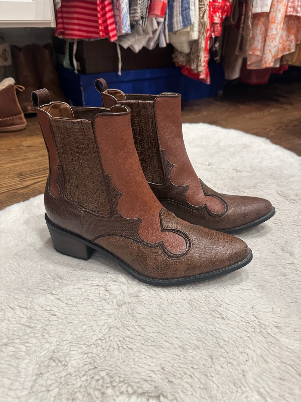 NWOT Matisse Brown Western 
Ankle Boots